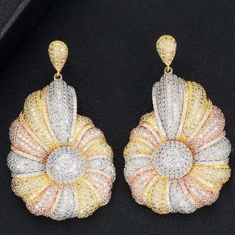 Cecile Geometric Shell Drop Earring