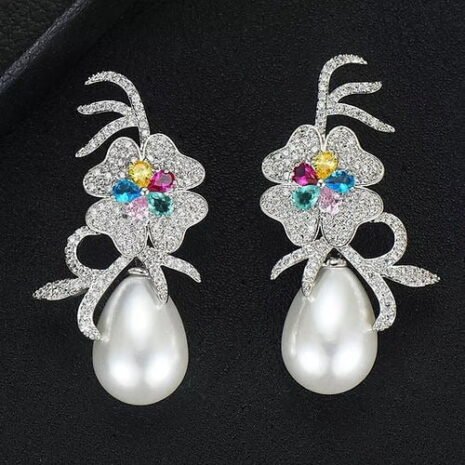Silver Teardrop Pearl Earring