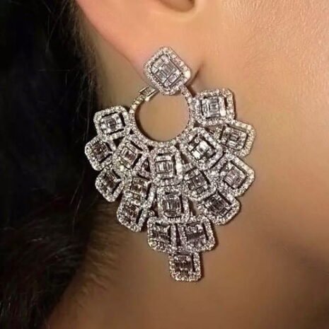 Trending Loop Drop Earring