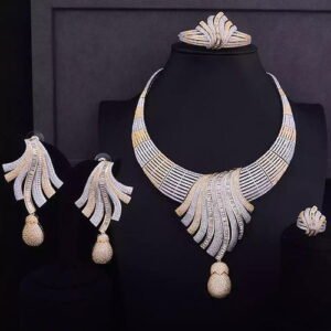 Luxury Feathers Choker Necklace