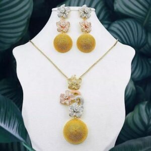 Three Tone Necklace Set