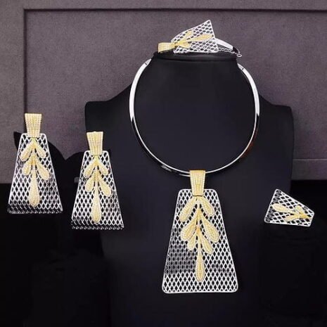 Trending Squares Choker Necklace